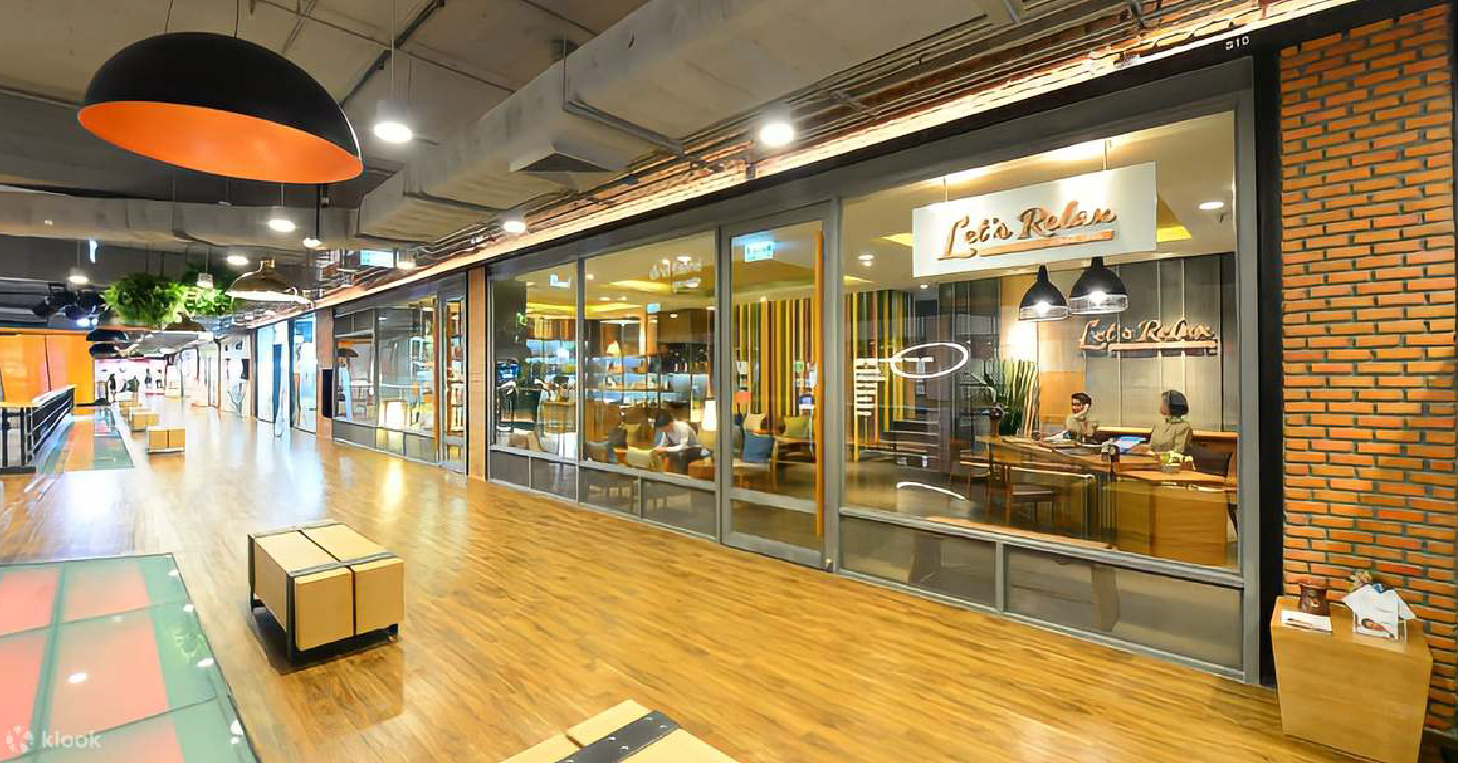 1. Let's Relax Spa - The Street Ratchada